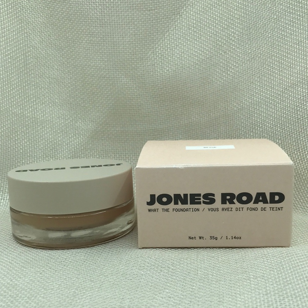 Jones Road Foundation Jar & Box in Soft Beige